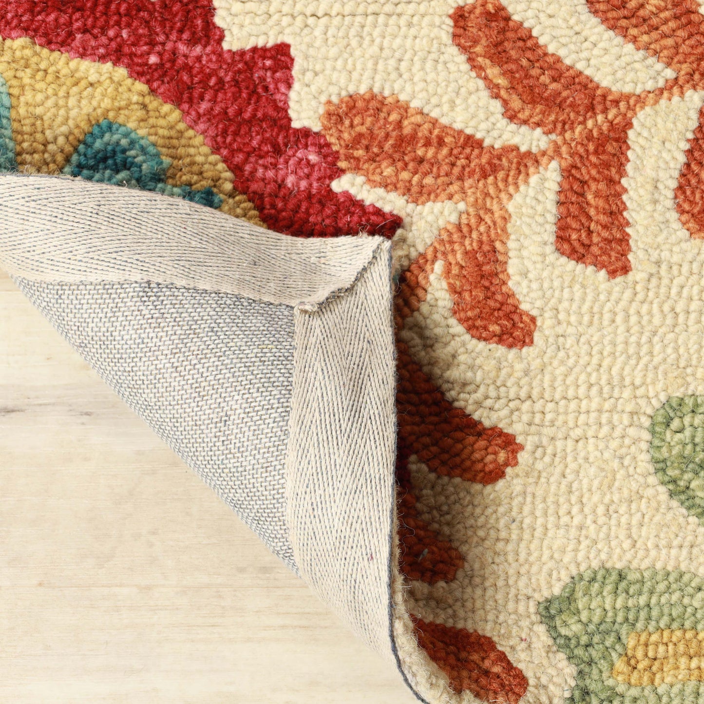 Superior Floral Medallion Hand-Tufted Handmade Wool Indoor Area Rug - Cream