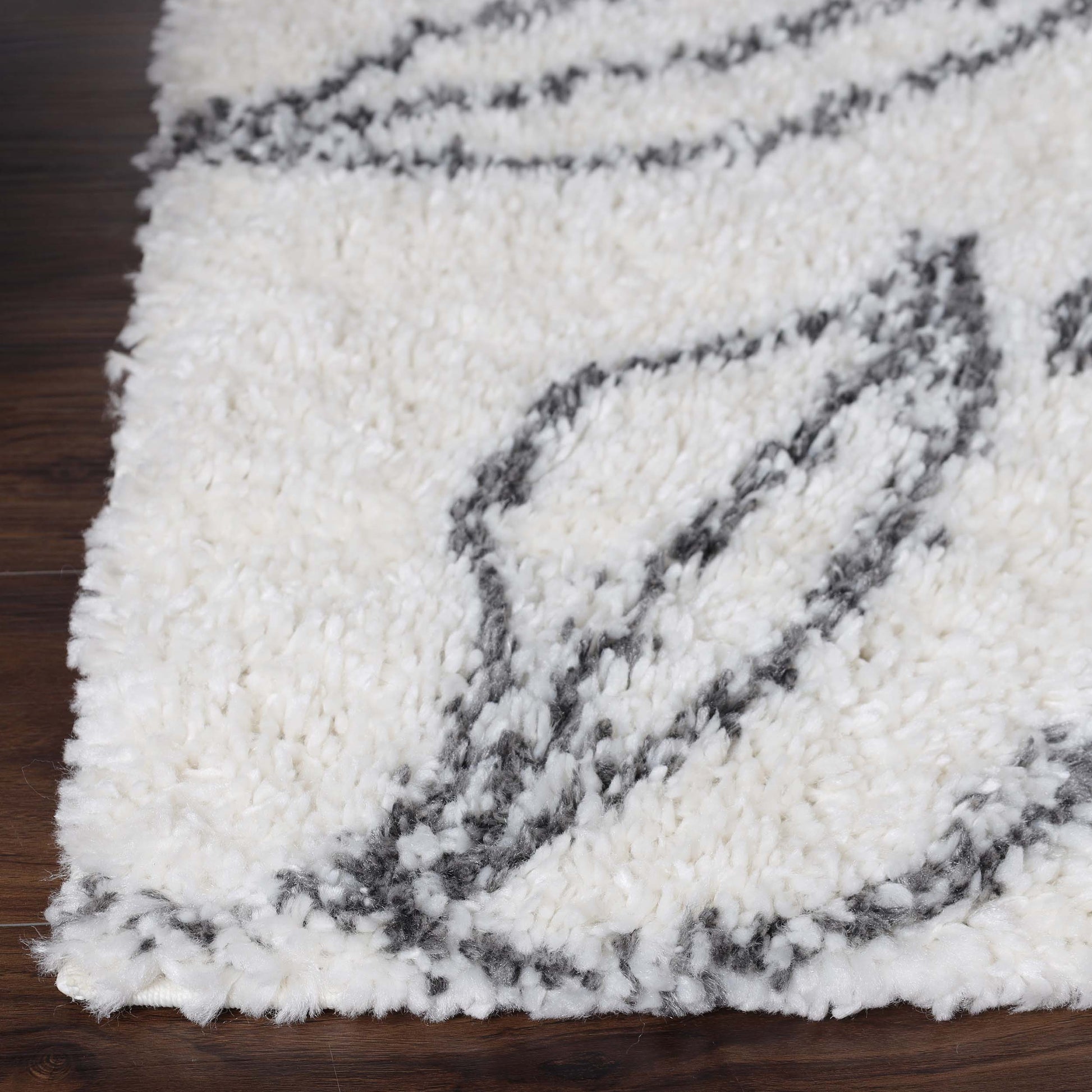 Superior Botanical Indoor Plush Shag Transitional Area Rug - Cream-Black