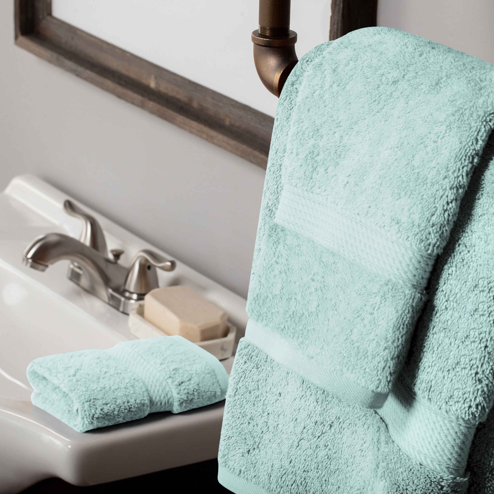 Egyptian Cotton Pile Plush Heavyweight Absorbent Bath Towel (Set of 4) - Seafoam