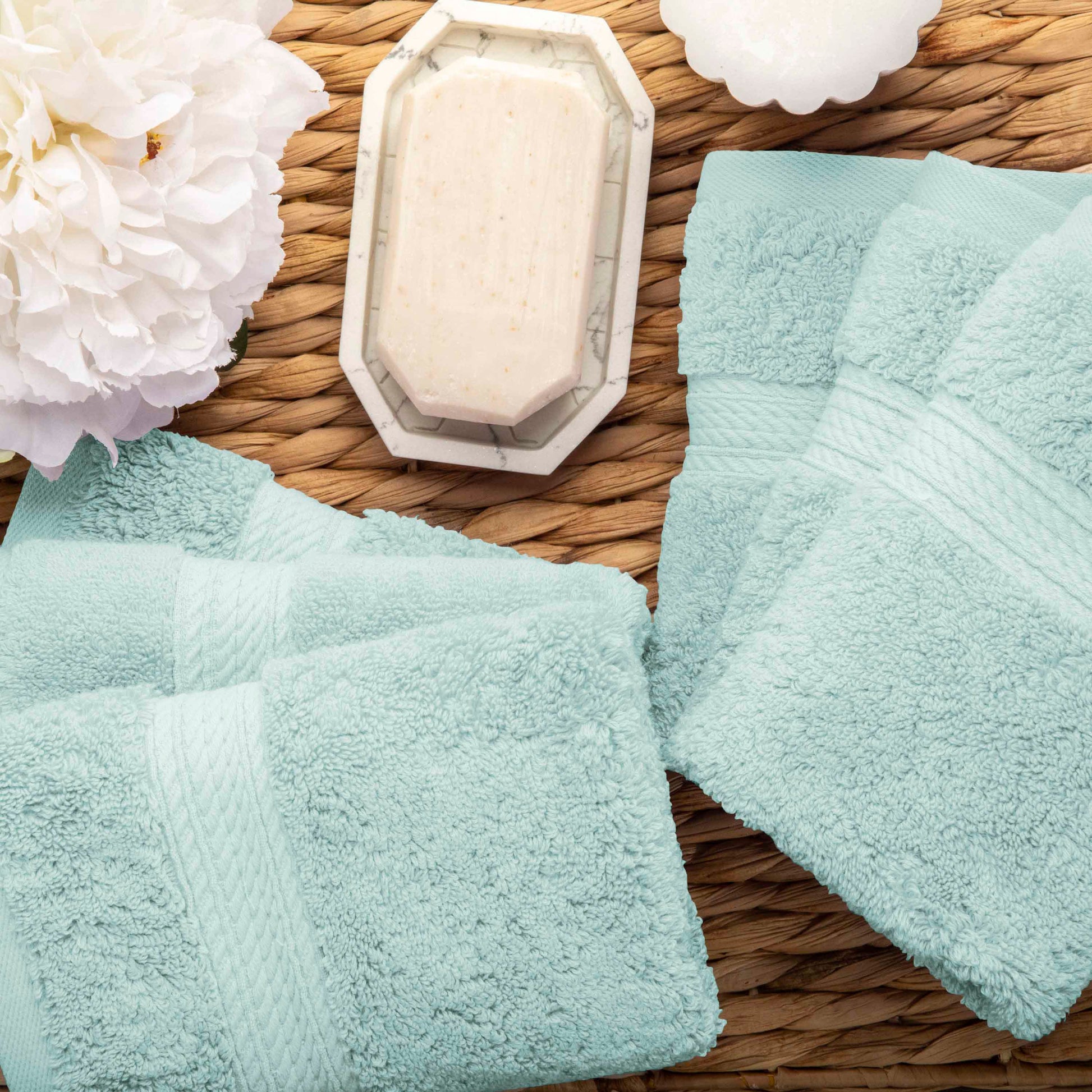 Egyptian Cotton Pile Plush Heavyweight Absorbent Bath Towel (Set of 4) - Seafoam