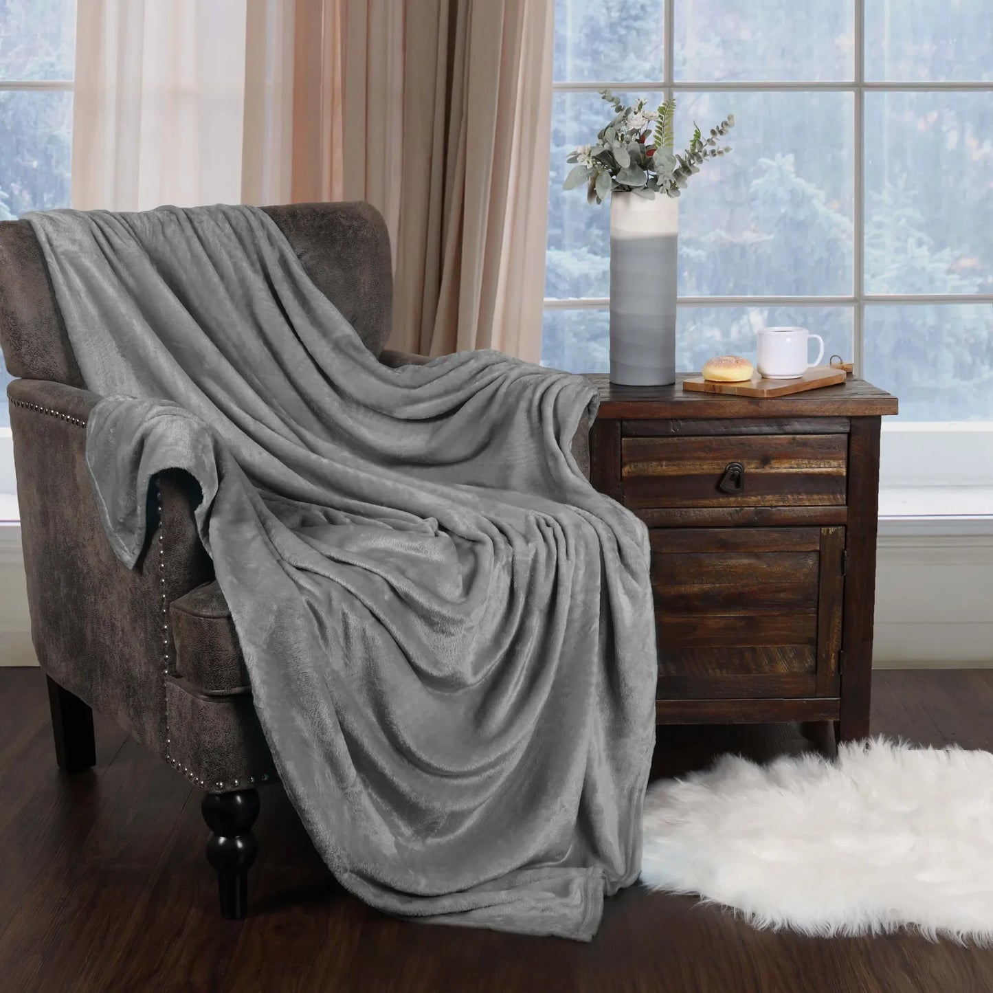 Fleece Plush Medium Weight Fluffy Soft Decorative Blanket Or Throw