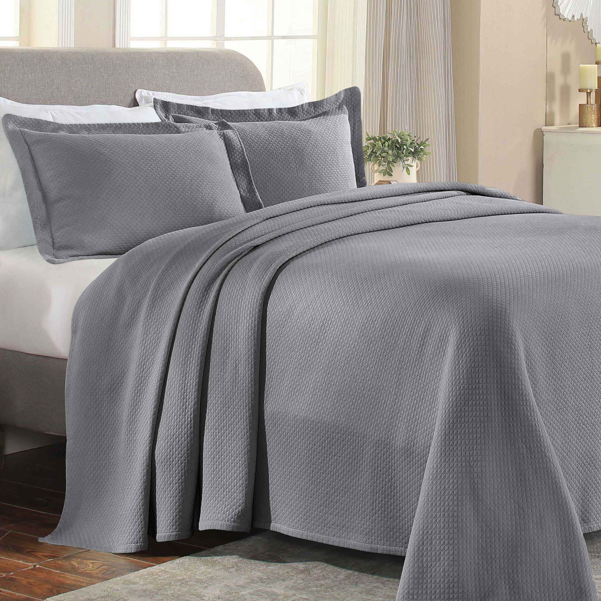 Solitaire Jacquard Matelassé Cotton Diamond Solitaire Bedspread Set - Grey