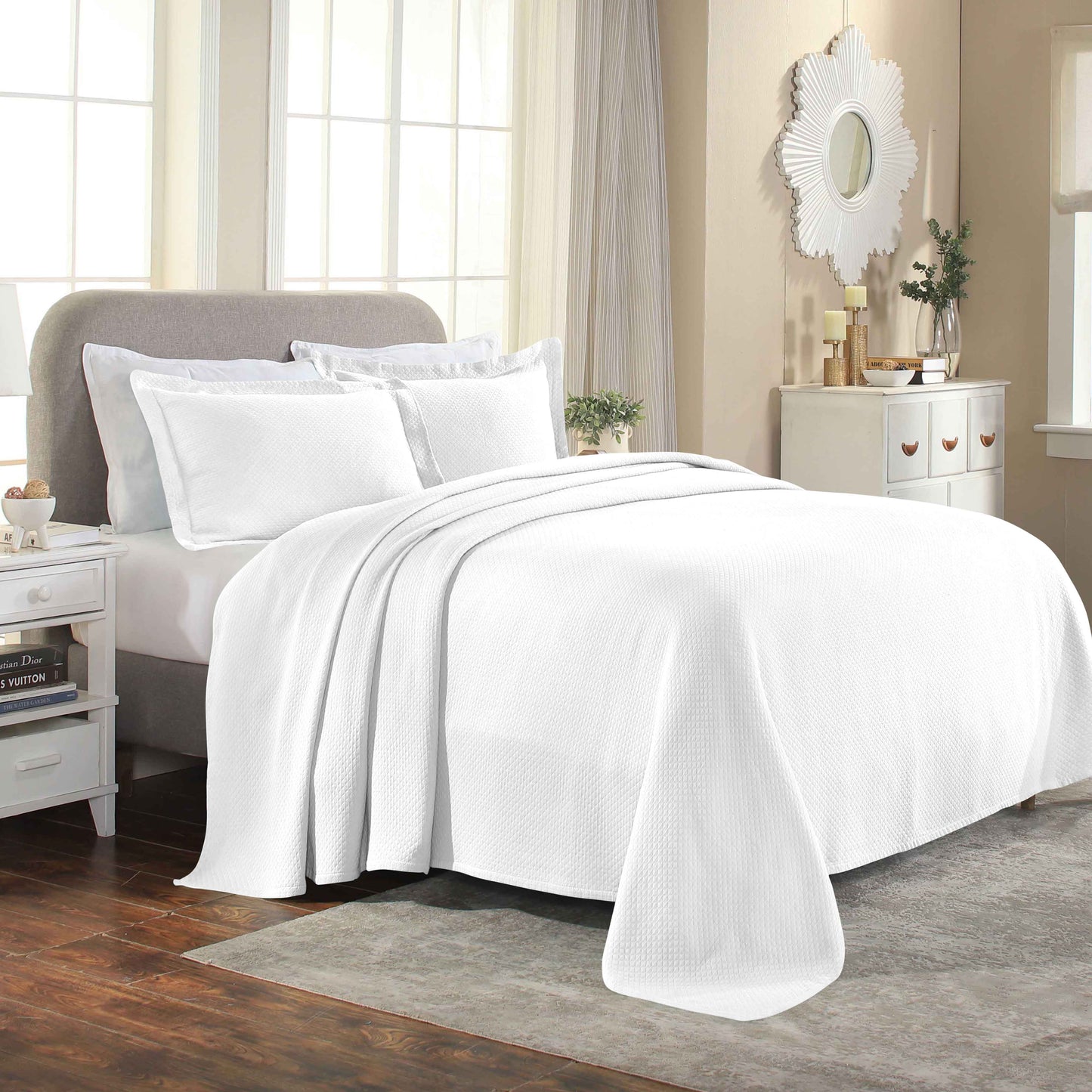 Solitaire Jacquard Matelassé Cotton Diamond Solitaire Bedspread Set - White