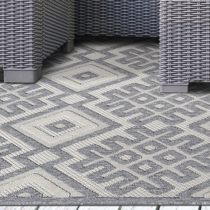 Sterling Modern Geometric Diamonds Indoor/Outdoor Area Rug - Cream