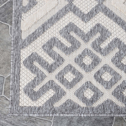 Sterling Modern Geometric Diamonds Indoor/Outdoor Area Rug - Cream