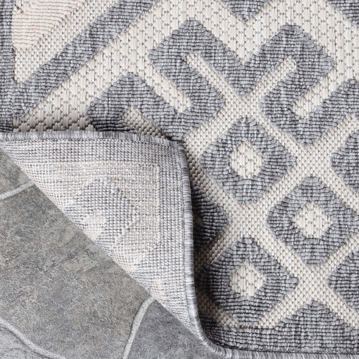 Sterling Modern Geometric Diamonds Indoor/Outdoor Area Rug - Cream