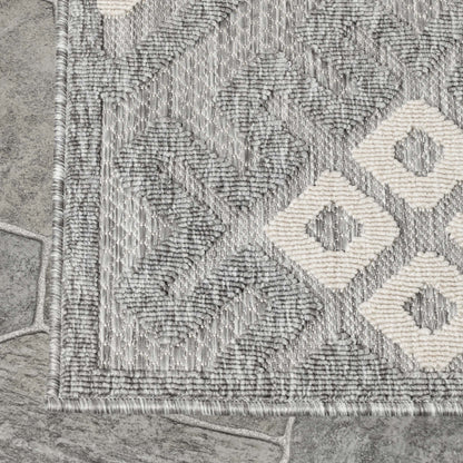 Sterling Modern Geometric Diamonds Indoor/Outdoor Area Rug - Grey