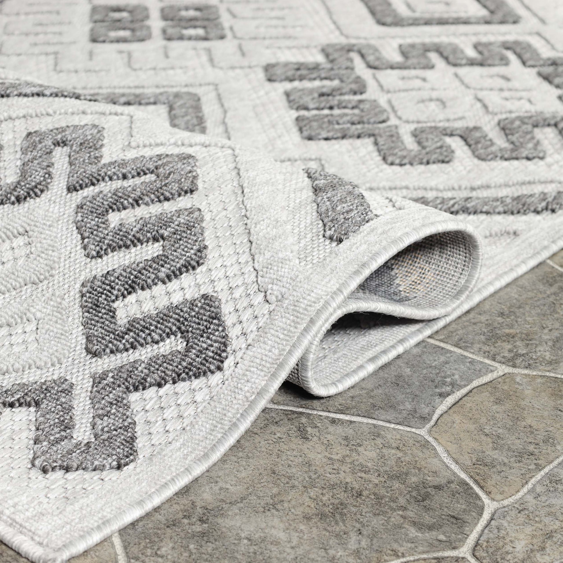 Sterling Modern Geometric Diamonds Indoor/Outdoor Area Rug - Slate