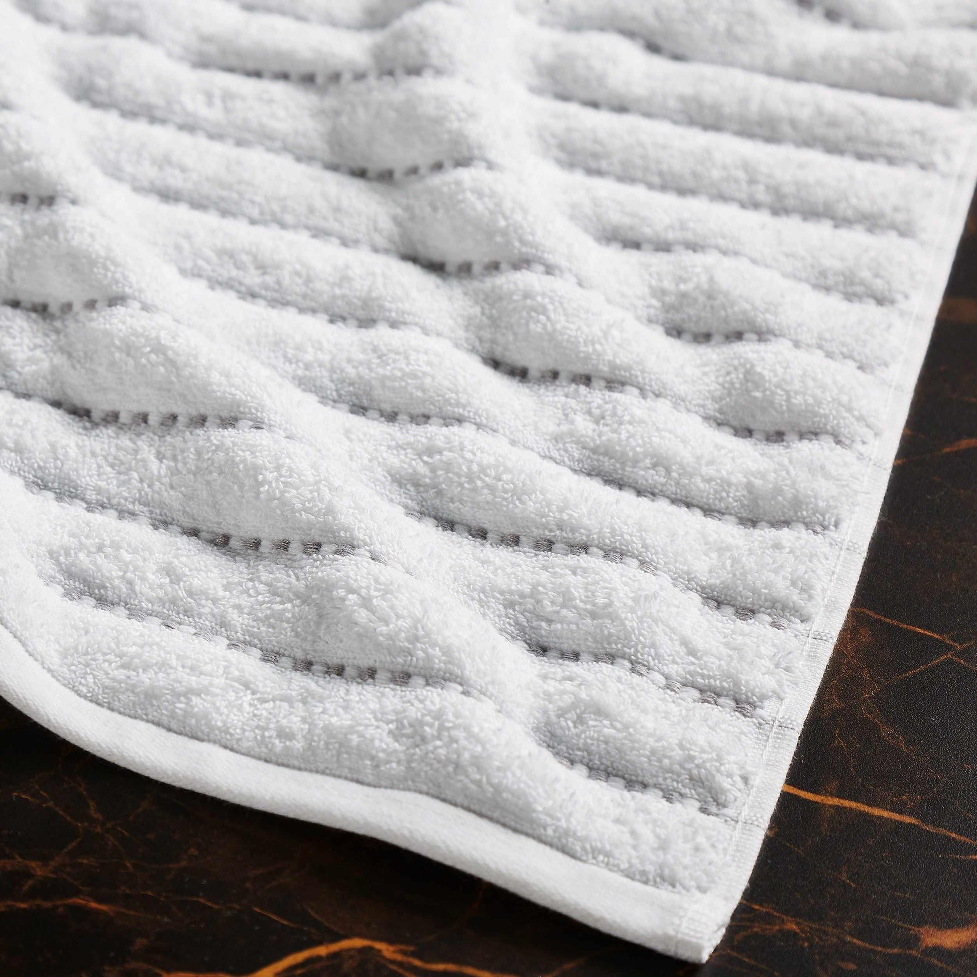  Traditional Organic Wave 650 GSM 16- Pieces Towel Set - Silver
