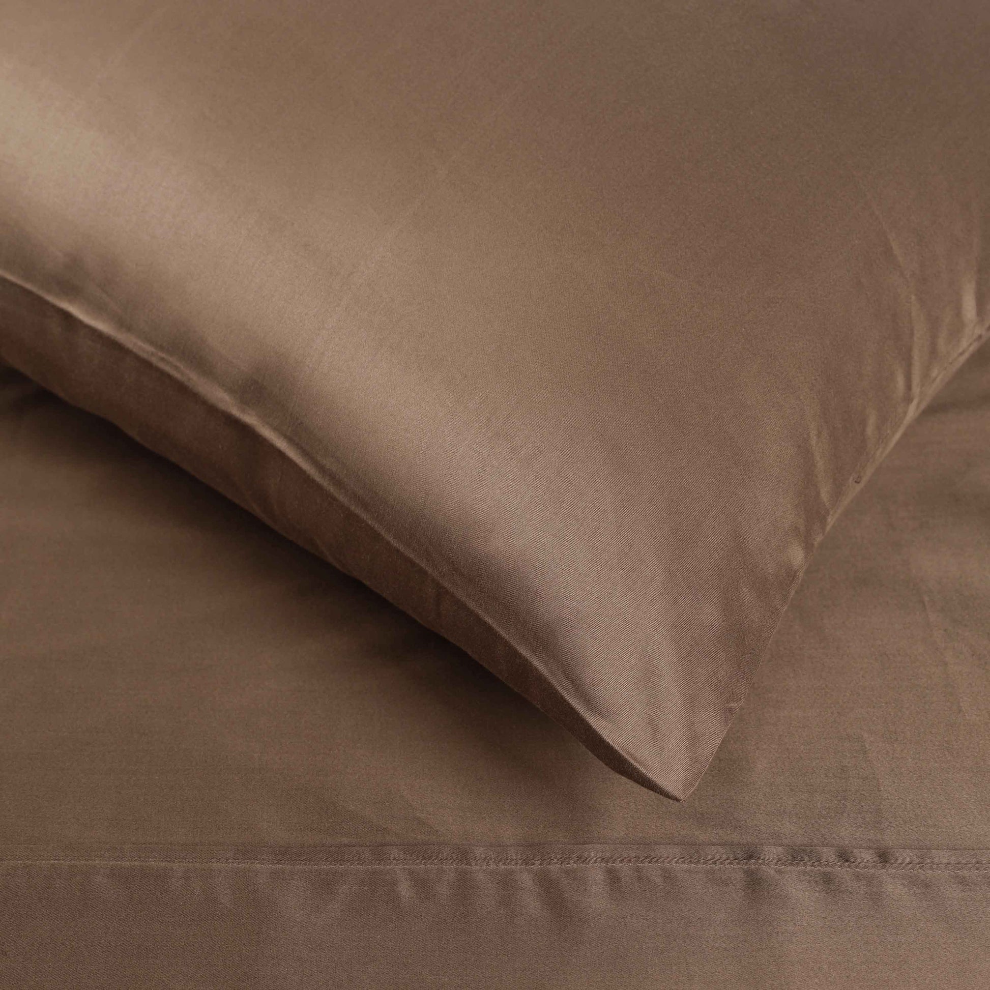 400 Thread Count Egyptian Cotton Solid Deep Pocket Sheet Set - Taupe