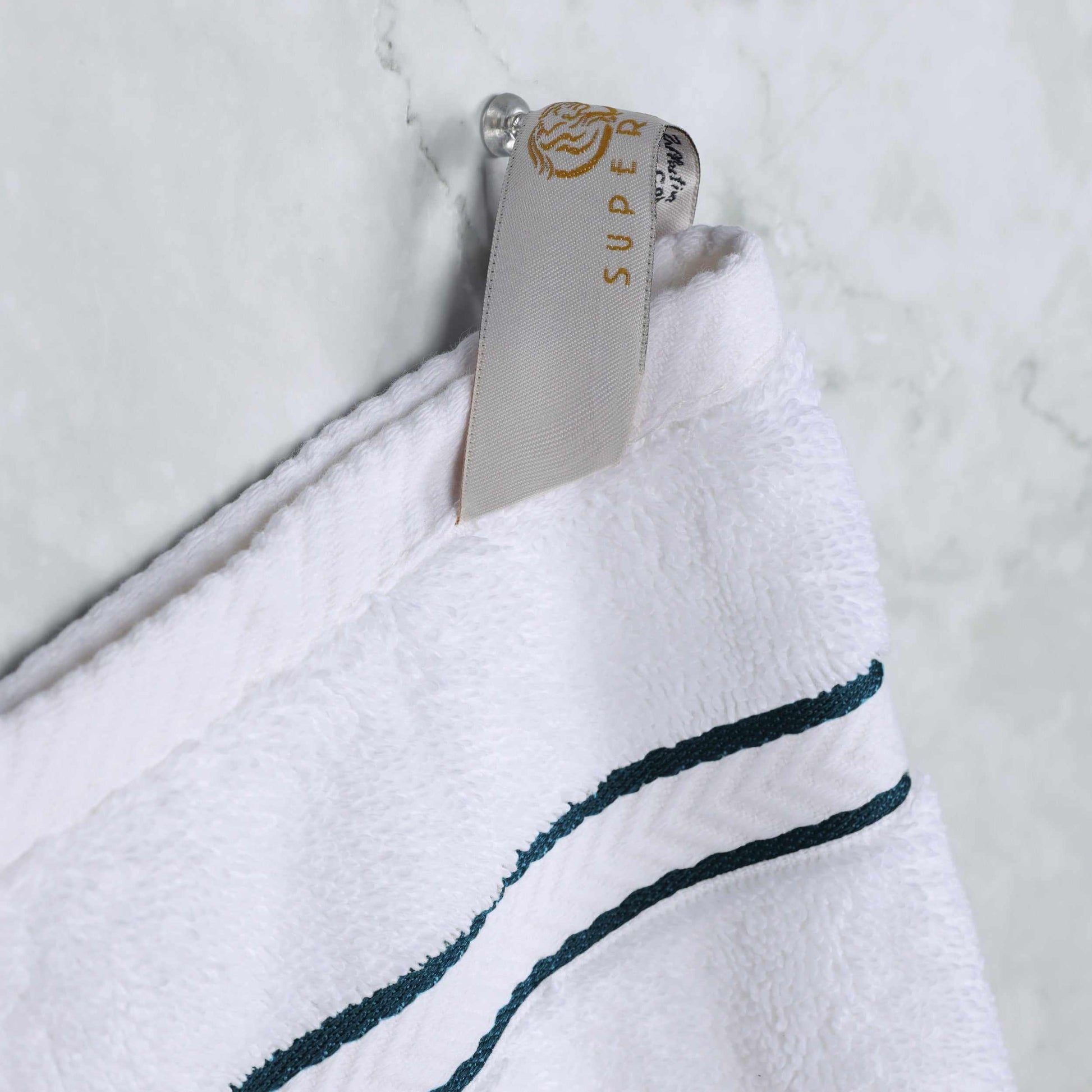  Traditional Organic Wave 650 GSM 8- Pieces Towel Set - White-Navy Blue