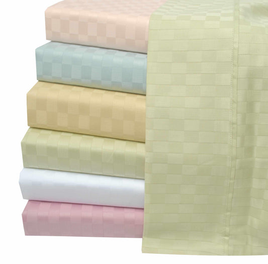 Superior Ultra-Soft 300-Thread Count Checkered absorbent Cotton Bed Sheet Set - Pink