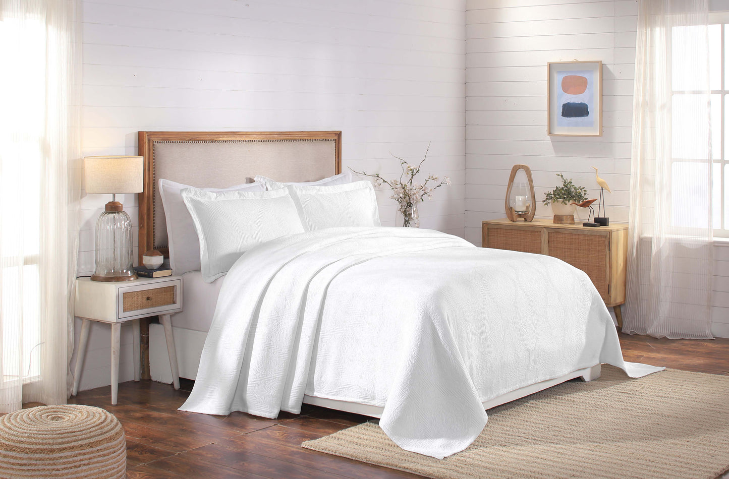 Victory Cotton Matelasse Weave Jacquard Scroll Medallion Bedspread Set - White