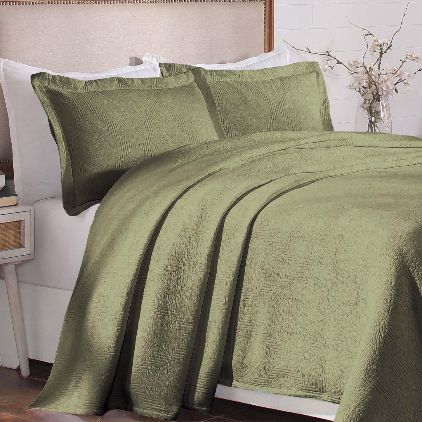 Victory Cotton Matelasse Weave Jacquard Scroll Medallion Bedspread Set - Sage