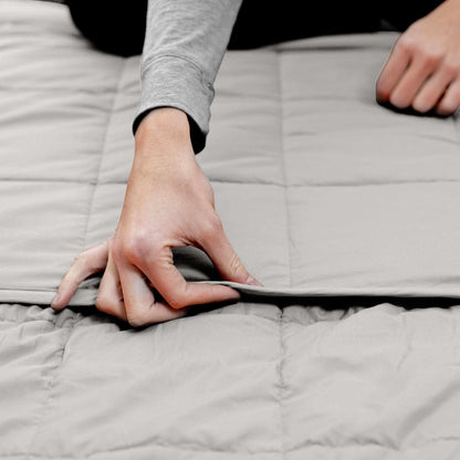 Weighted Quilted Cotton Throw Blanket - Silver