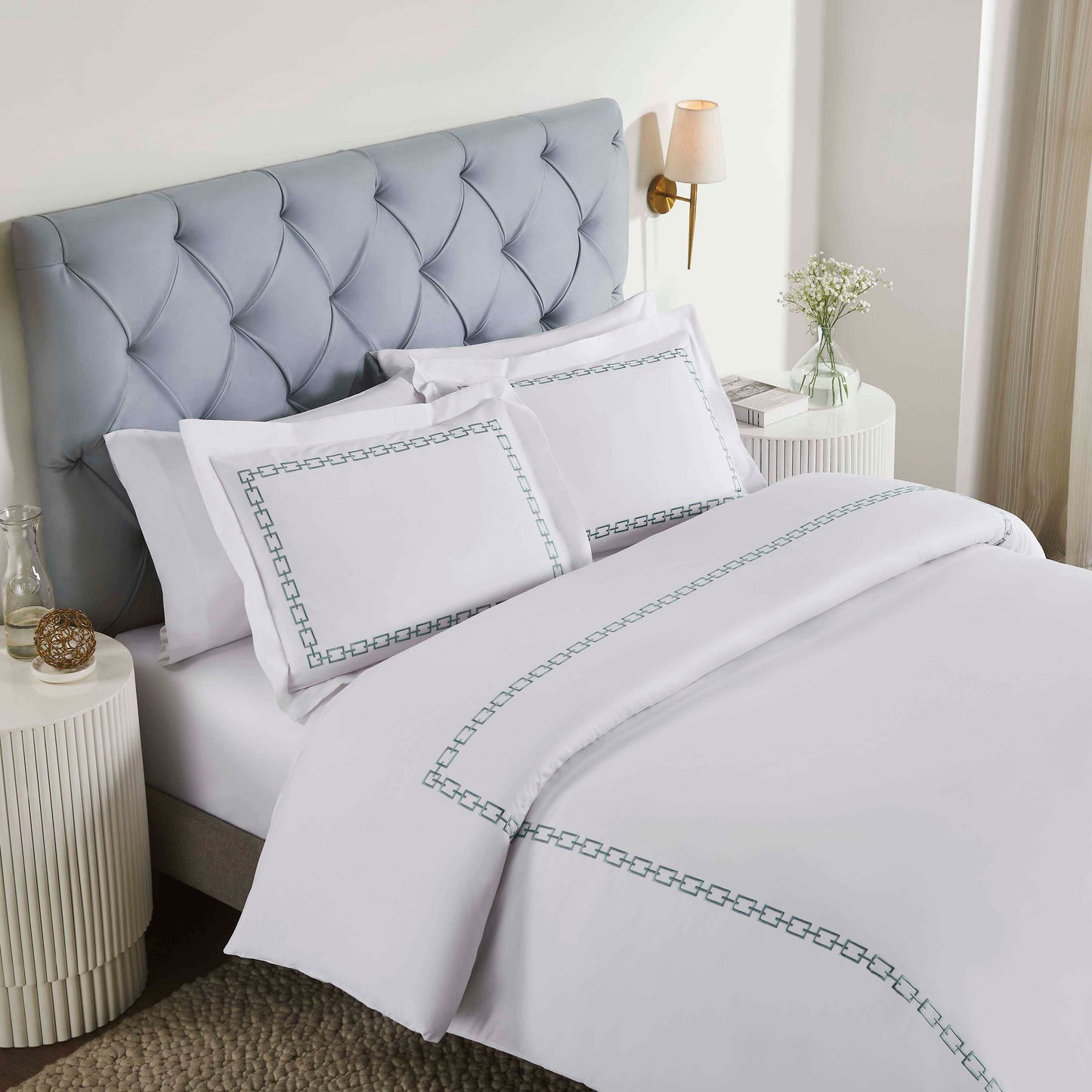 Chain Links Cotton Embroidered 3 Piece Duvet Cover Set - White