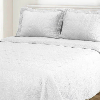 Corrington Fine Stitch Cotton Quilt Set -White