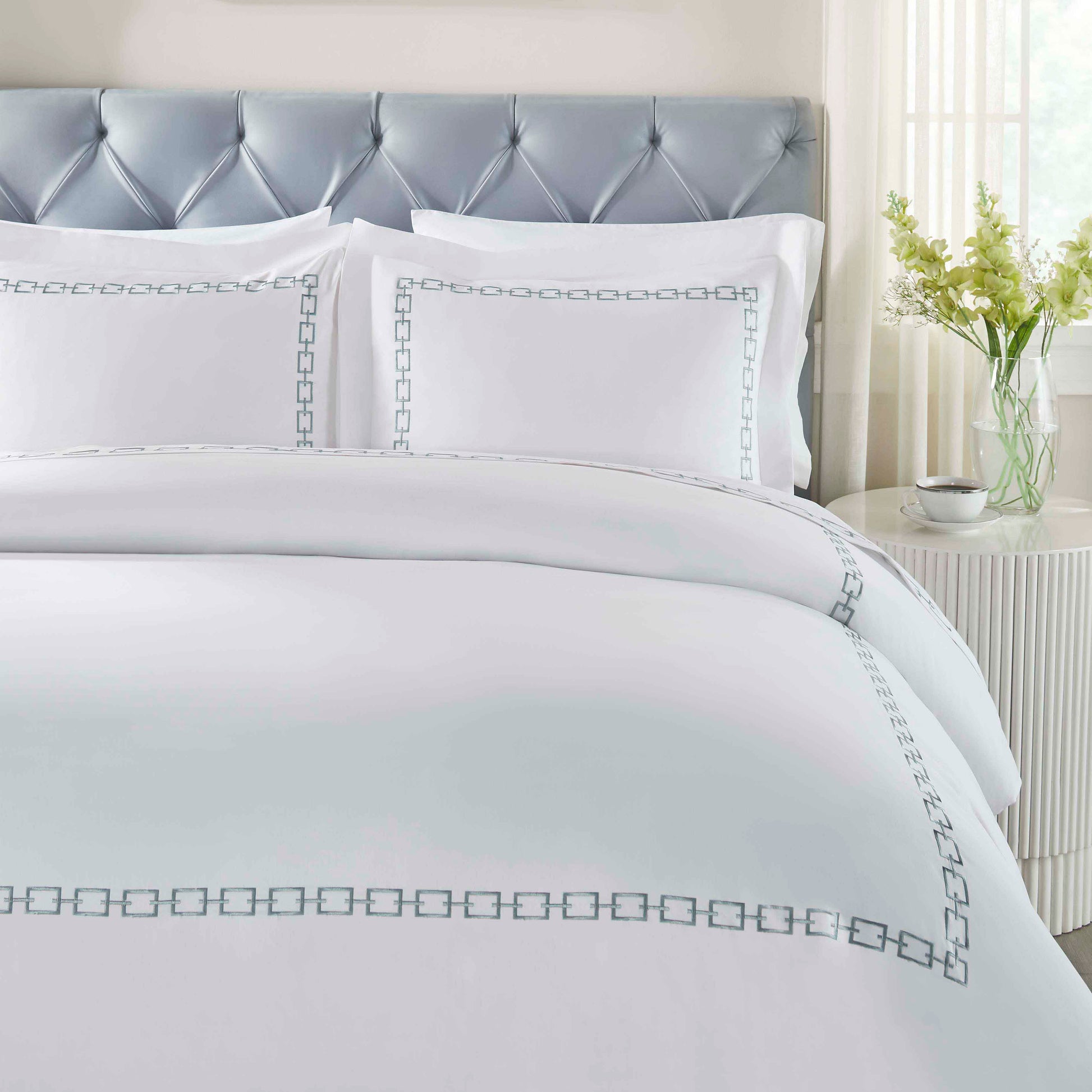 Chain Links Cotton Embroidered 3 Piece Duvet Cover Set - White