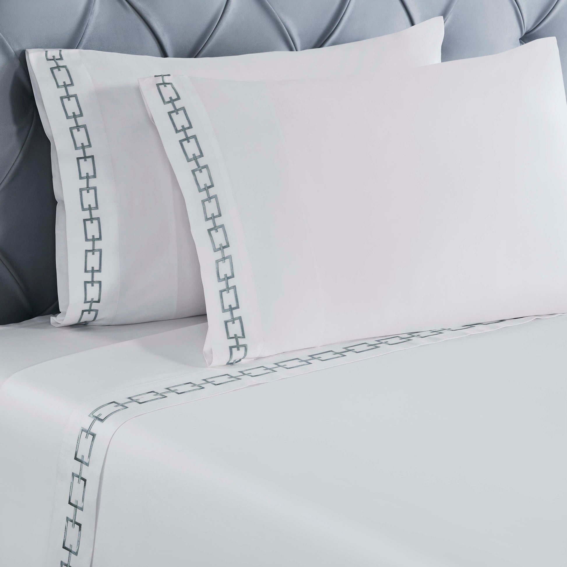 Chain Links Cotton Embroidered Deep Pocket Bed Sheet Set - White