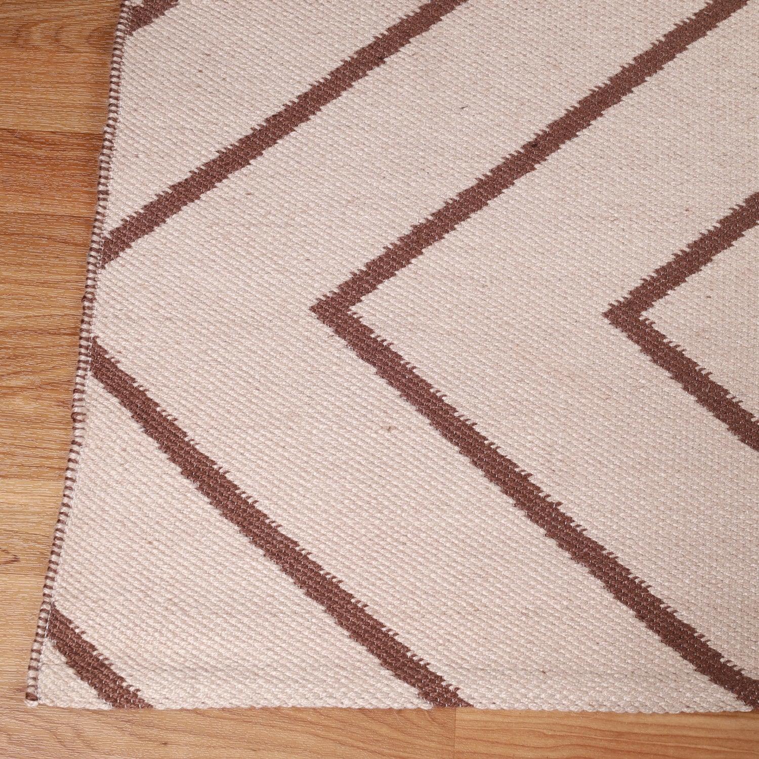 Superior Contemporary Chevron Zig-Zag Indoor Outdoor Area Rug - Beige
