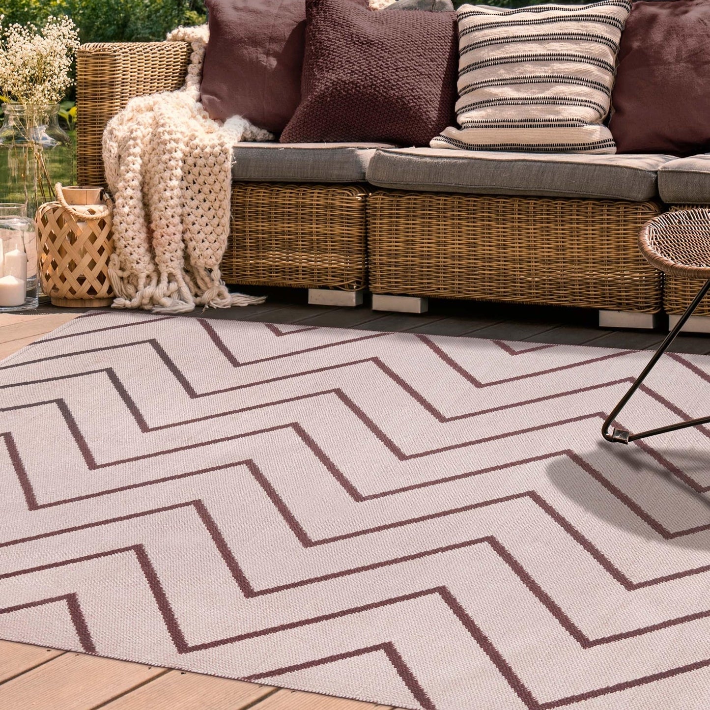 Superior Contemporary Chevron Zig-Zag Indoor Outdoor Area Rug - Beige