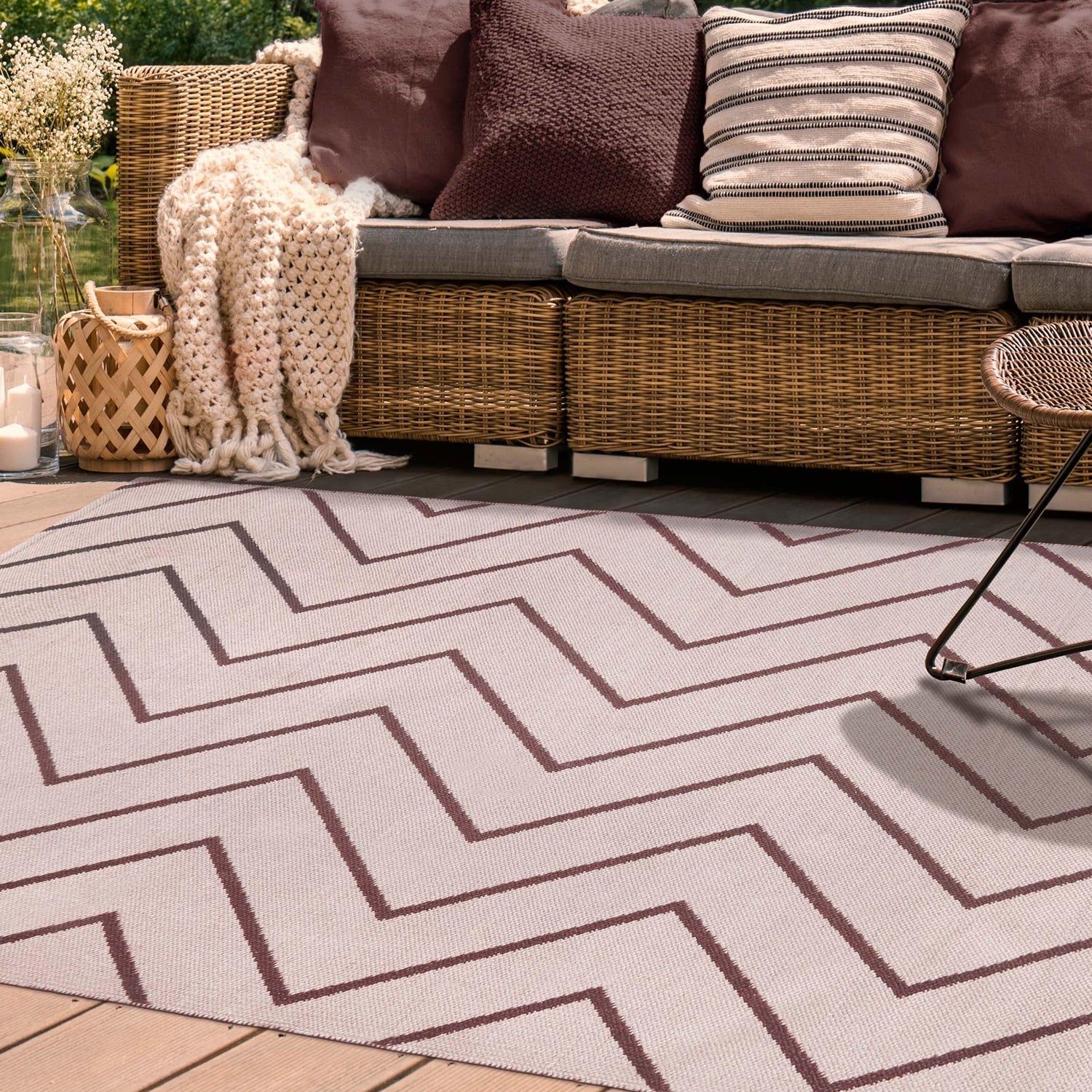 Superior Contemporary Chevron Zig-Zag Indoor Outdoor Area Rug - Beige