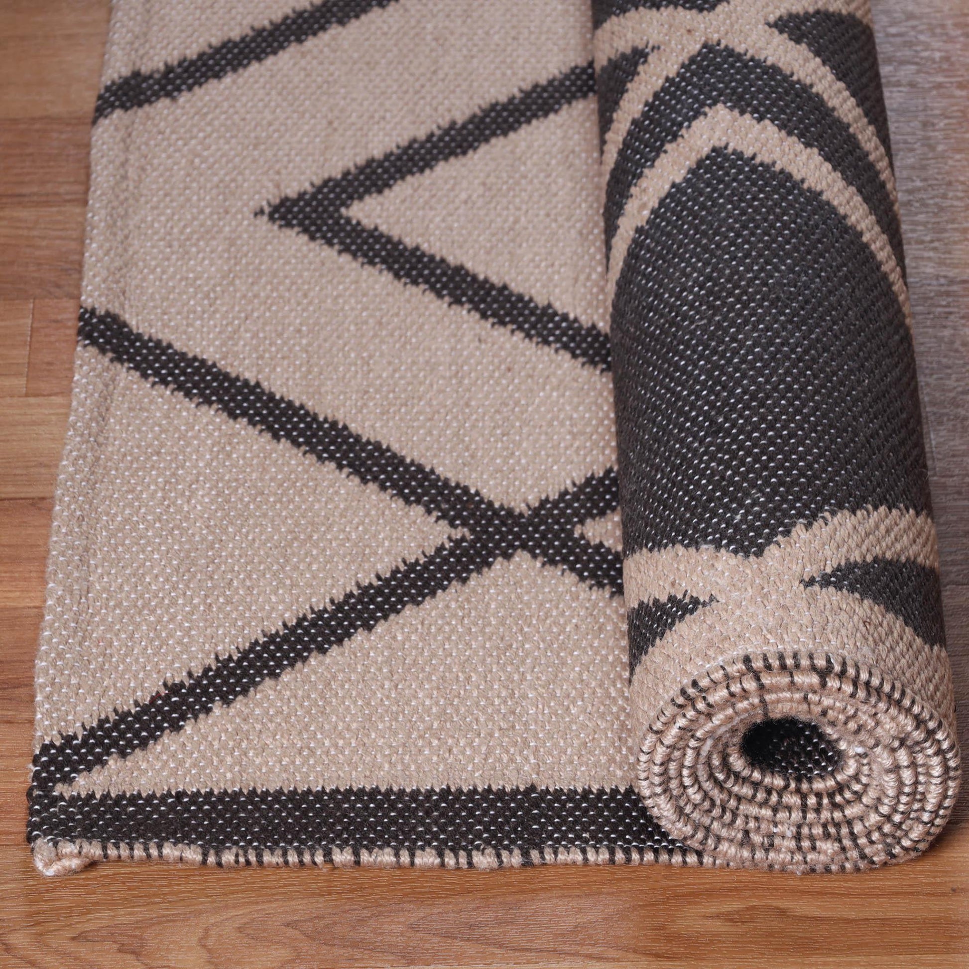  Superior Modern Diamond Lattice Indoor/ Outdoor Area Rug - Beige
