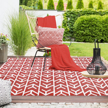 Superior Contemporary Geometric Arrow Pattern Indoor/ Outdoor Area Rug - Rust
