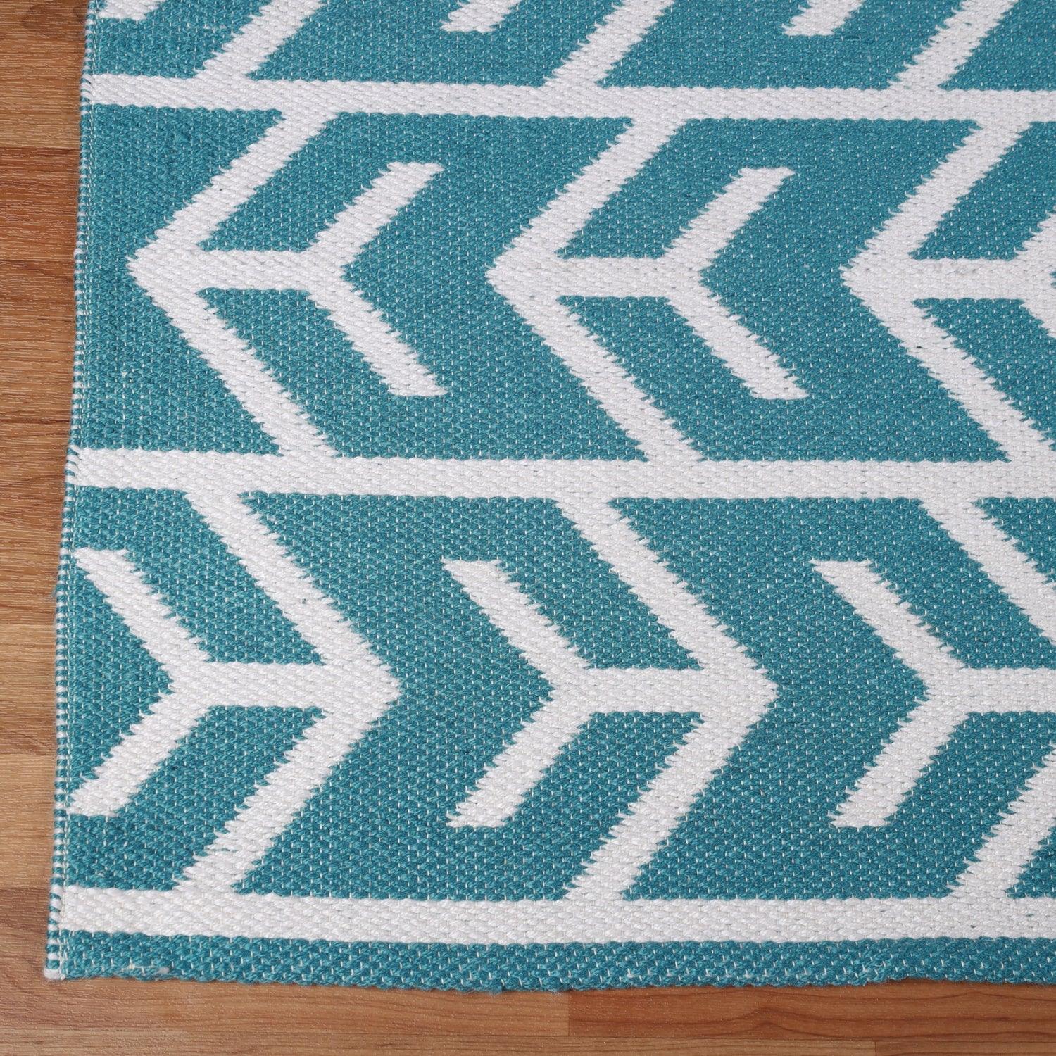 Superior Contemporary Geometric Arrow Pattern Indoor/ Outdoor Area Rug - Teal