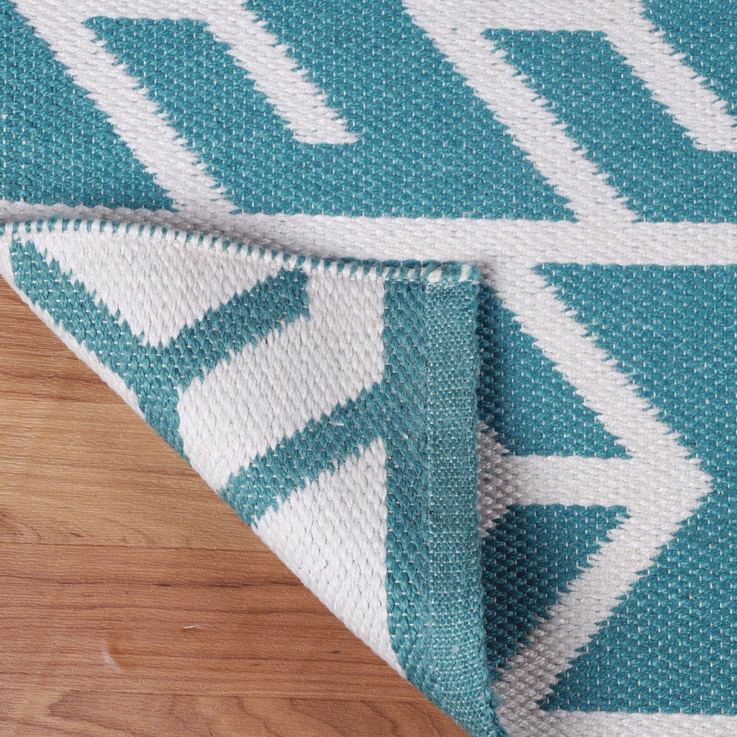 Superior Contemporary Geometric Arrow Pattern Indoor/ Outdoor Area Rug - Teal