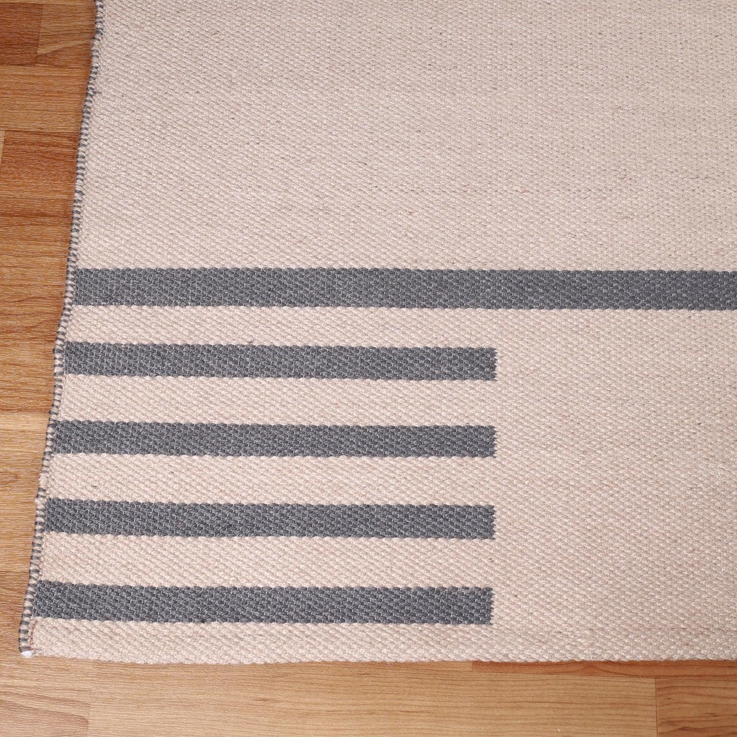  Superior Modern Line Pattern Indoor/ Outdoor Area Rug - Beige