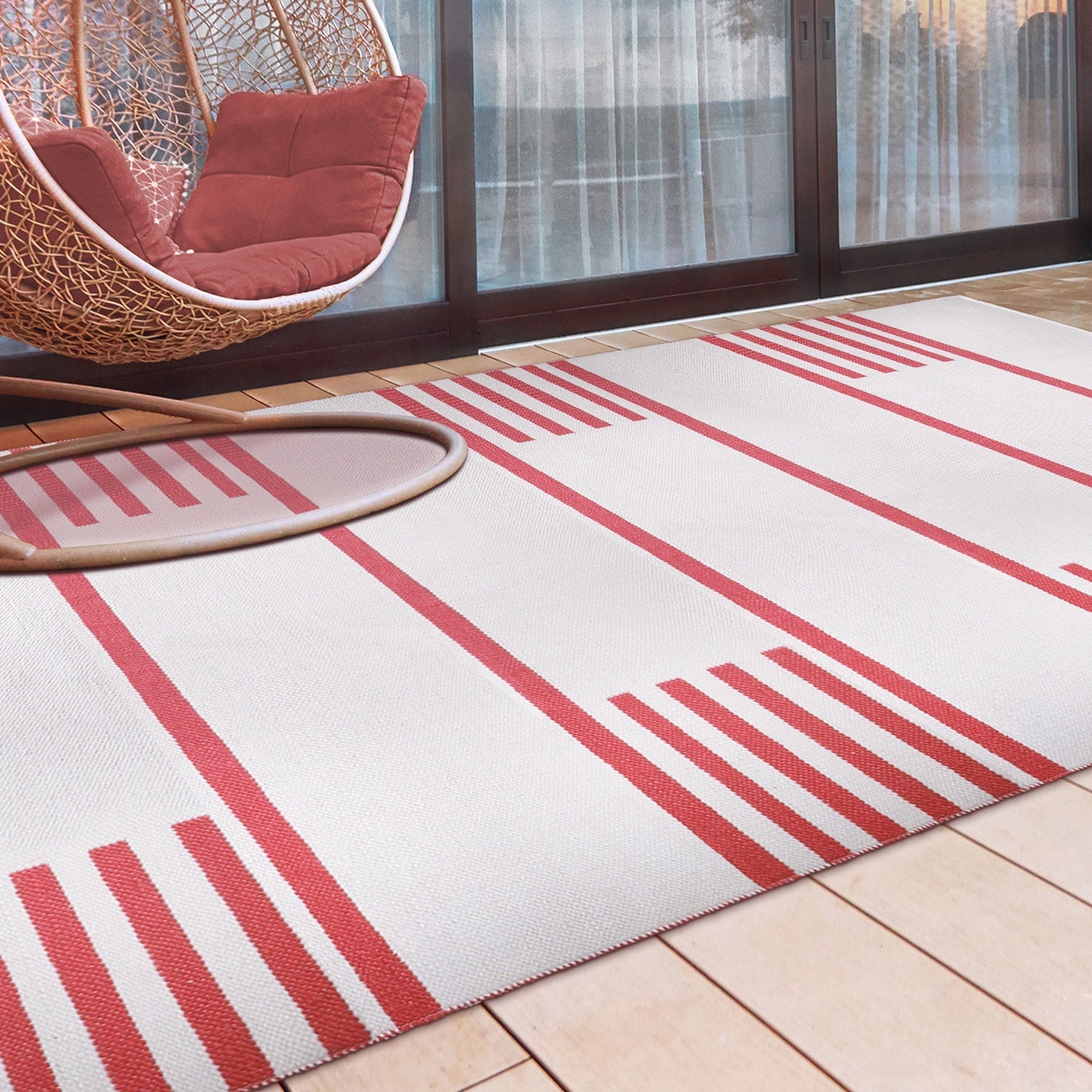 Superior Modern Line Pattern Indoor/ Outdoor Area Rug - Ivory