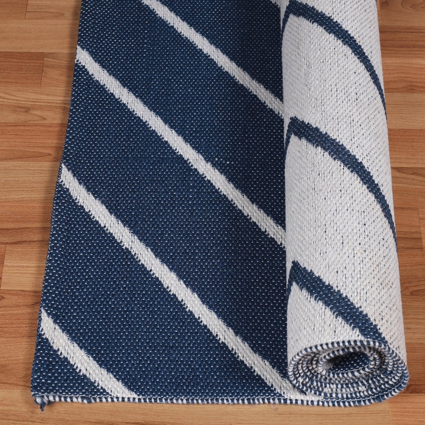 Superior Contemporary Chevron Zig-Zag Indoor Outdoor Area Rug - Navy Blue
