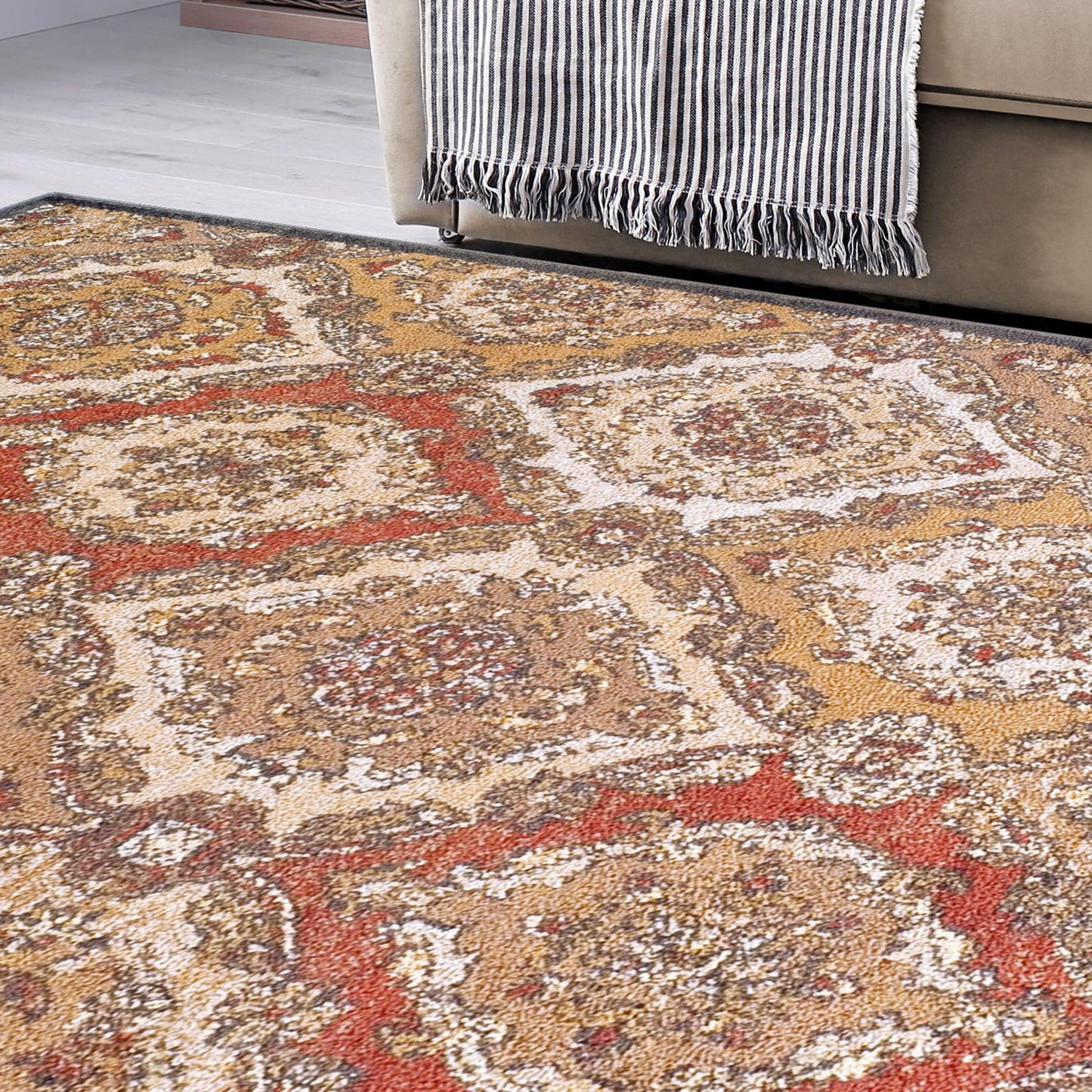  Superior Hayden Baroque Medallion Trellis Area Rug - Cream