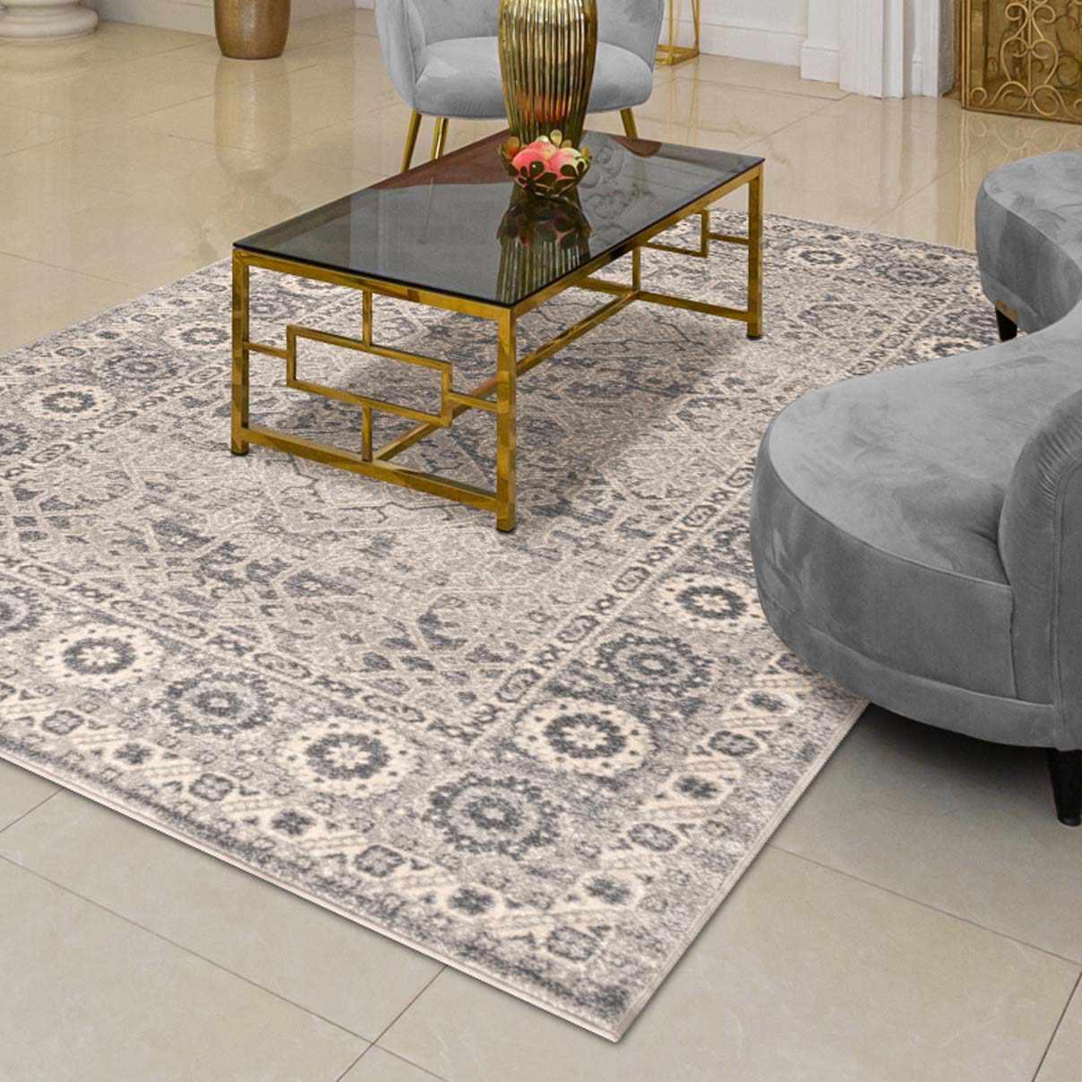 Superior Giovanna Traditional Oriental Medallion Indoor Area Rug