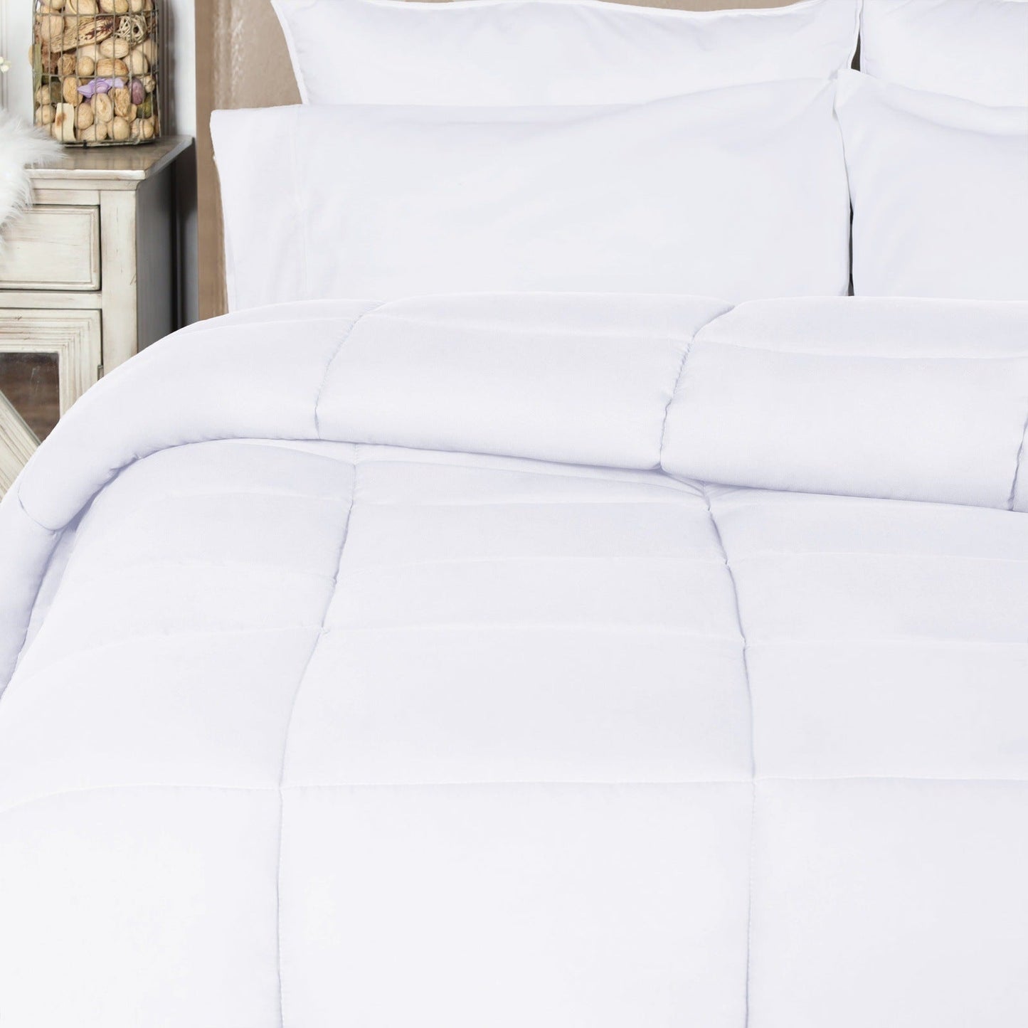 Superior Solid All Season Down Alternative Microfiber Comforter - White