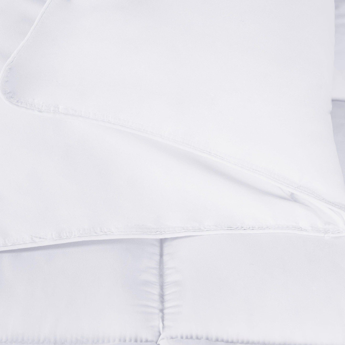  Superior Solid All Season Down Alternative Microfiber Comforter - White