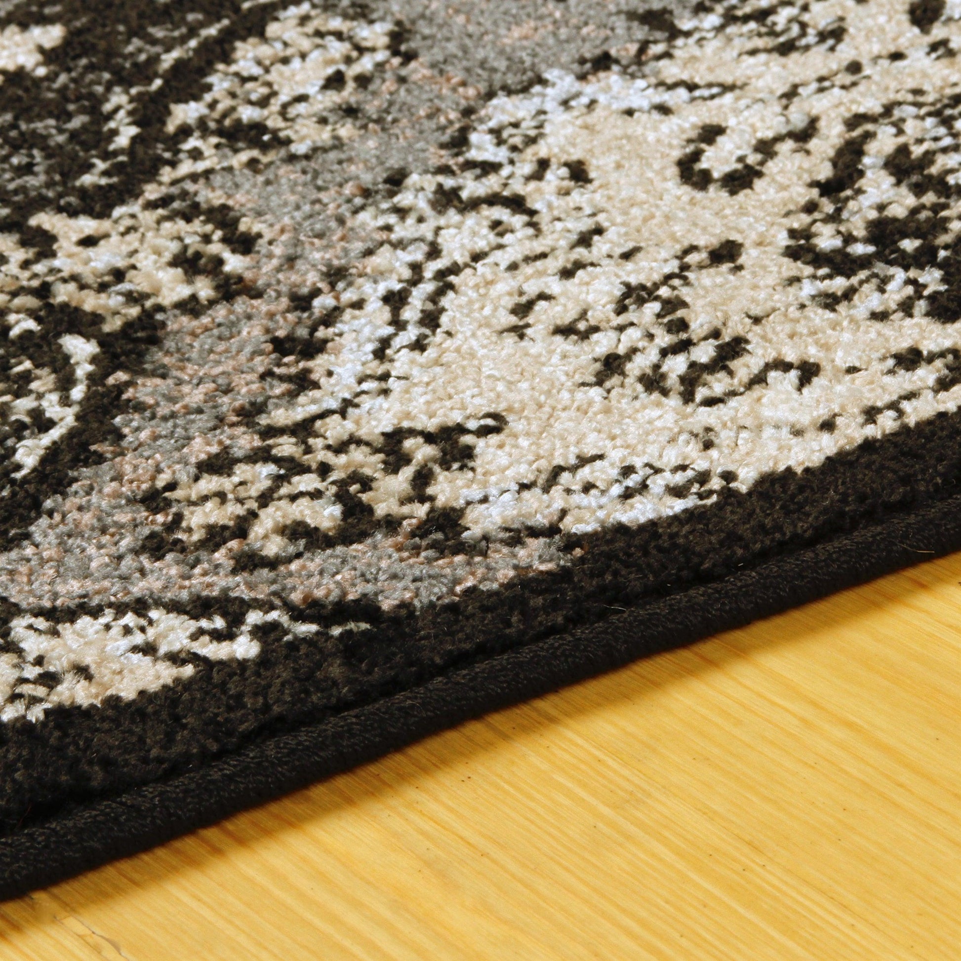  Superior Hayden Baroque Medallion Trellis Area Rug - Balck