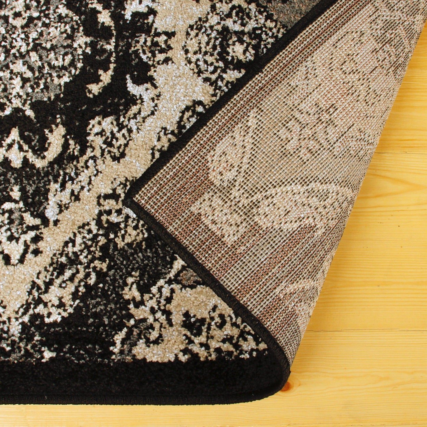  Superior Hayden Baroque Medallion Trellis Area Rug - Black